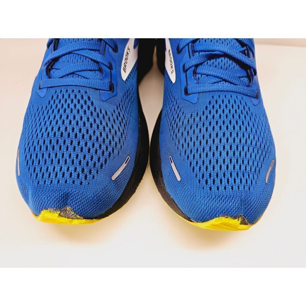 Brooks Men 10.5 Comfy footwear - Picture 3 of 13